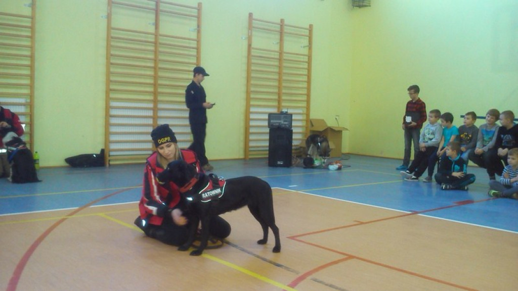 SPOTKANIE UCZNIÓW Z OPOLSKĄ GRUPĄ RATOWNICZO - POSZUKIWAWCZĄ