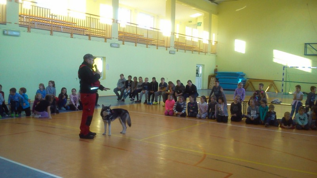 SPOTKANIE UCZNIÓW Z OPOLSKĄ GRUPĄ RATOWNICZO - POSZUKIWAWCZĄ