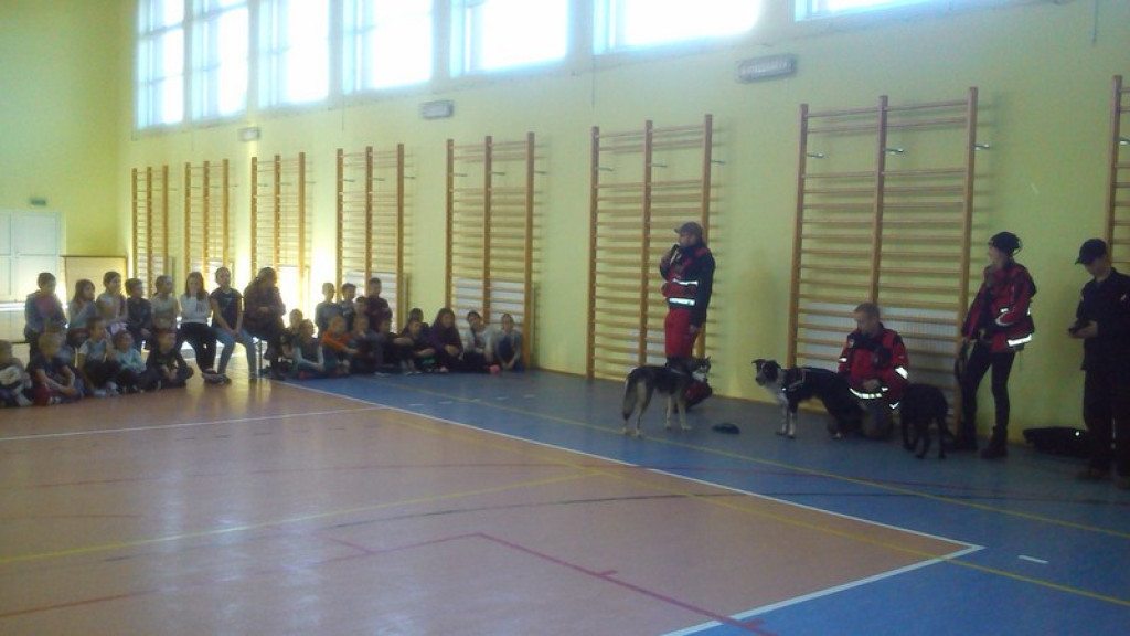 SPOTKANIE UCZNIÓW Z OPOLSKĄ GRUPĄ RATOWNICZO - POSZUKIWAWCZĄ