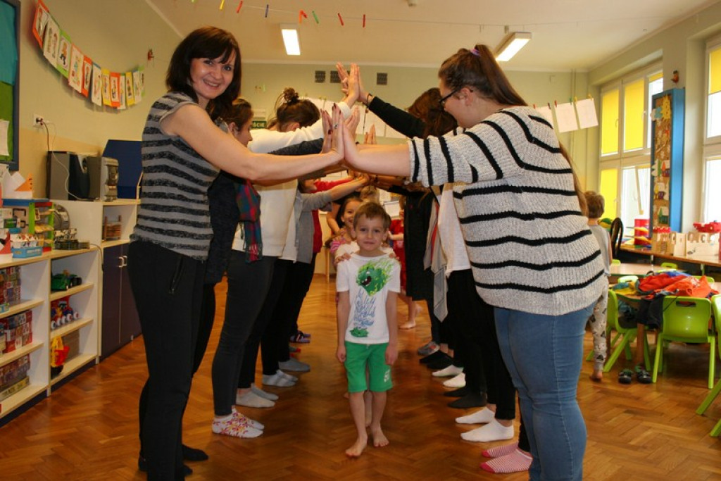 Metoda Ruchu Rozwijającego Weroniki Sherborne w PP nr 7