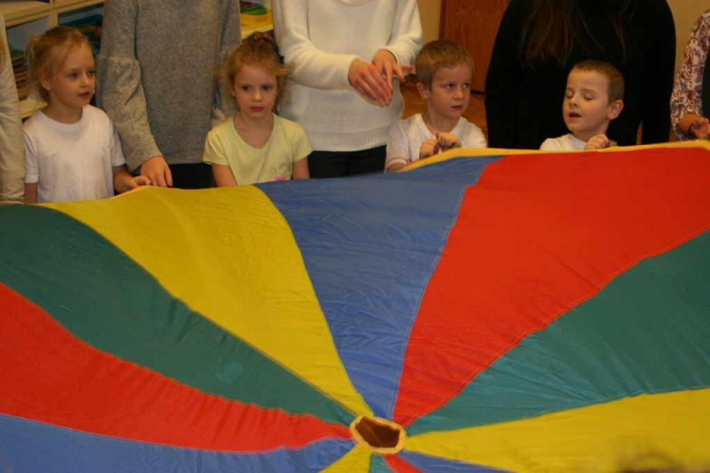 Metoda Ruchu Rozwijającego Weroniki Sherborne w PP nr 7
