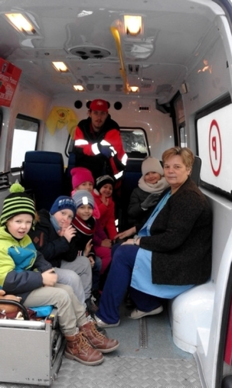 Starszaki z Publicznego Przedszkola nr 11 potrafią ratować życie .