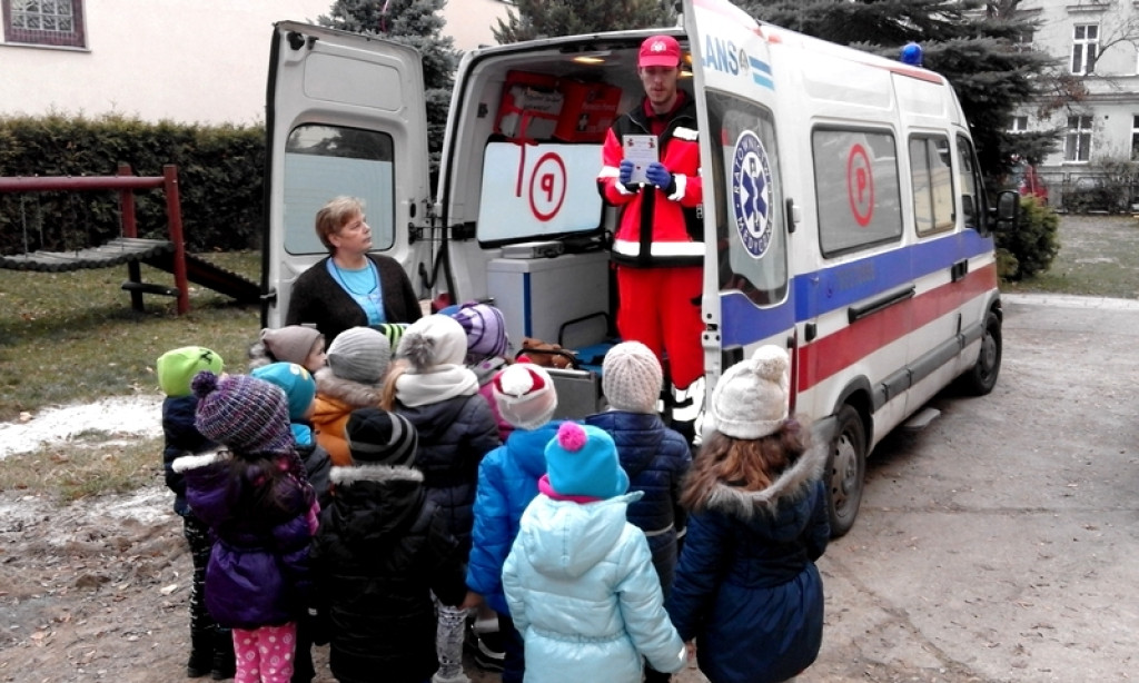 Starszaki z Publicznego Przedszkola nr 11 potrafią ratować życie .