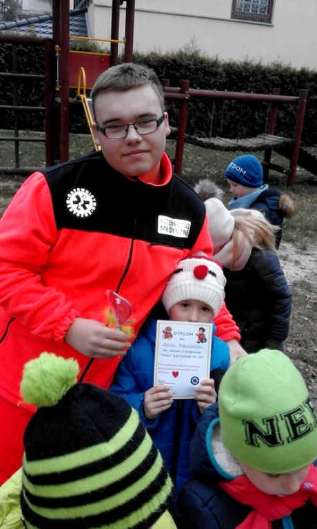 Starszaki z Publicznego Przedszkola nr 11 potrafią ratować życie .