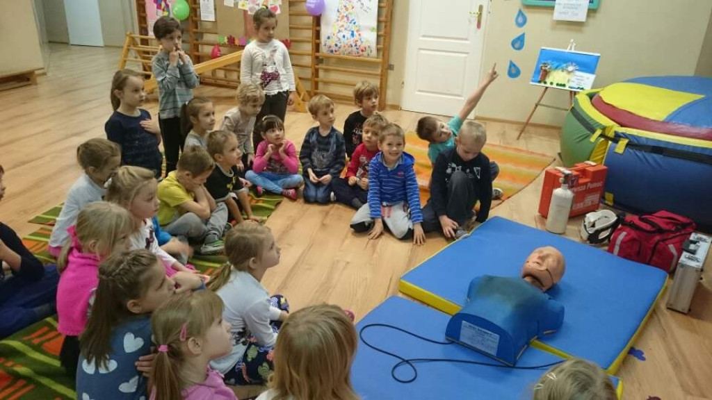 Starszaki z Publicznego Przedszkola nr 11 potrafią ratować życie .
