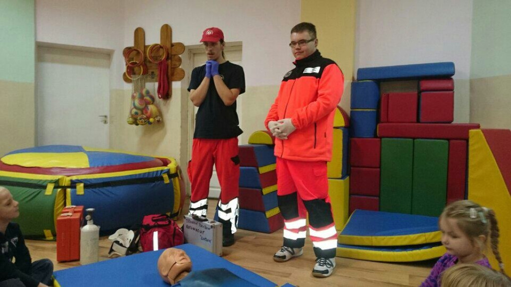 Starszaki z Publicznego Przedszkola nr 11 potrafią ratować życie .