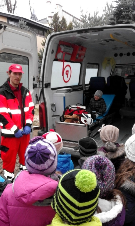 Starszaki z Publicznego Przedszkola nr 11 potrafią ratować życie .
