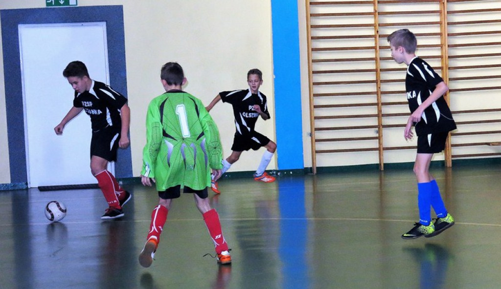 PSP Olszanka na podium - PÓŁFINAŁ WOJEWÓDZKI W  HALOWEJ PIŁCE NOŻNEJ CHŁOPCÓW SZKÓŁ PODSTAWOWYCH .