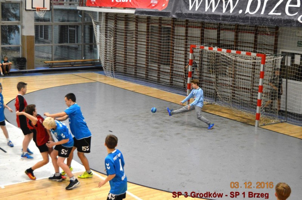 AWANS JEDYNKI I TRÓJKI  DO PÓŁFINAŁU WOJEWÓDZKIEGO