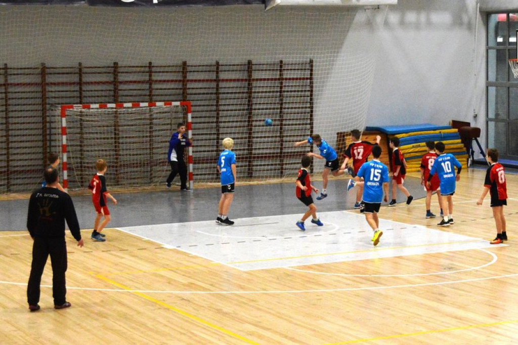 AWANS JEDYNKI I TRÓJKI  DO PÓŁFINAŁU WOJEWÓDZKIEGO