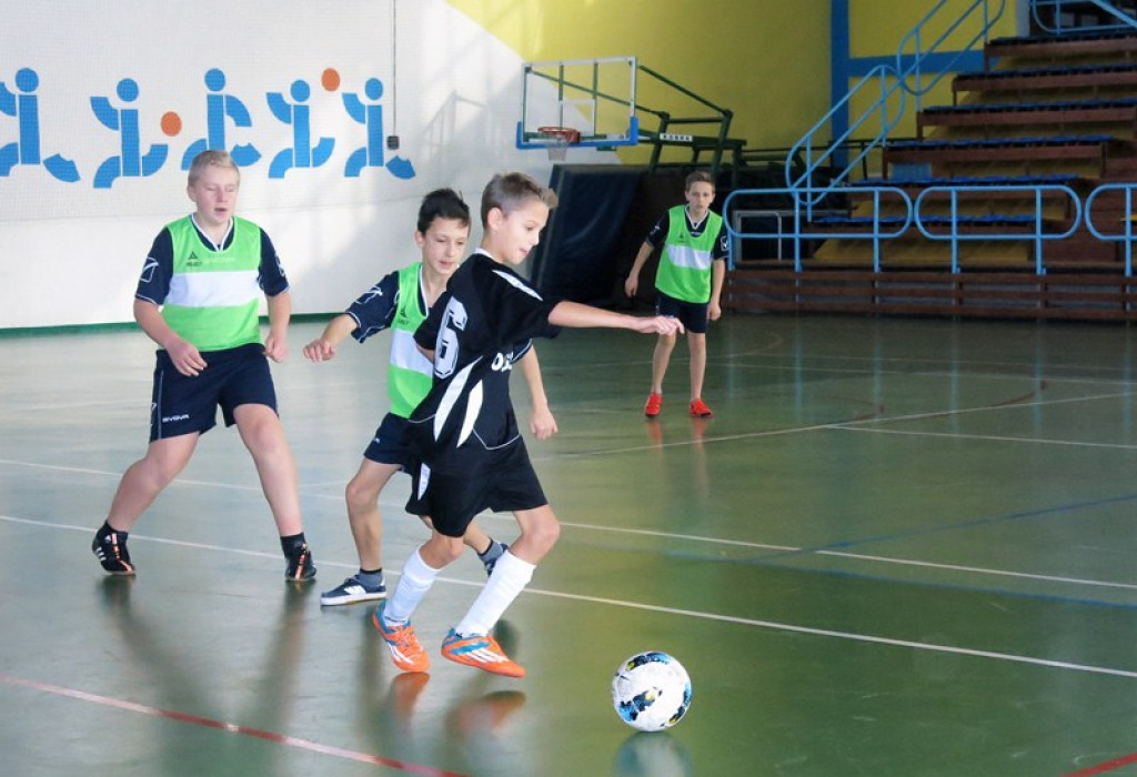 PSP Olszanka na podium - PÓŁFINAŁ WOJEWÓDZKI W  HALOWEJ PIŁCE NOŻNEJ CHŁOPCÓW SZKÓŁ PODSTAWOWYCH .