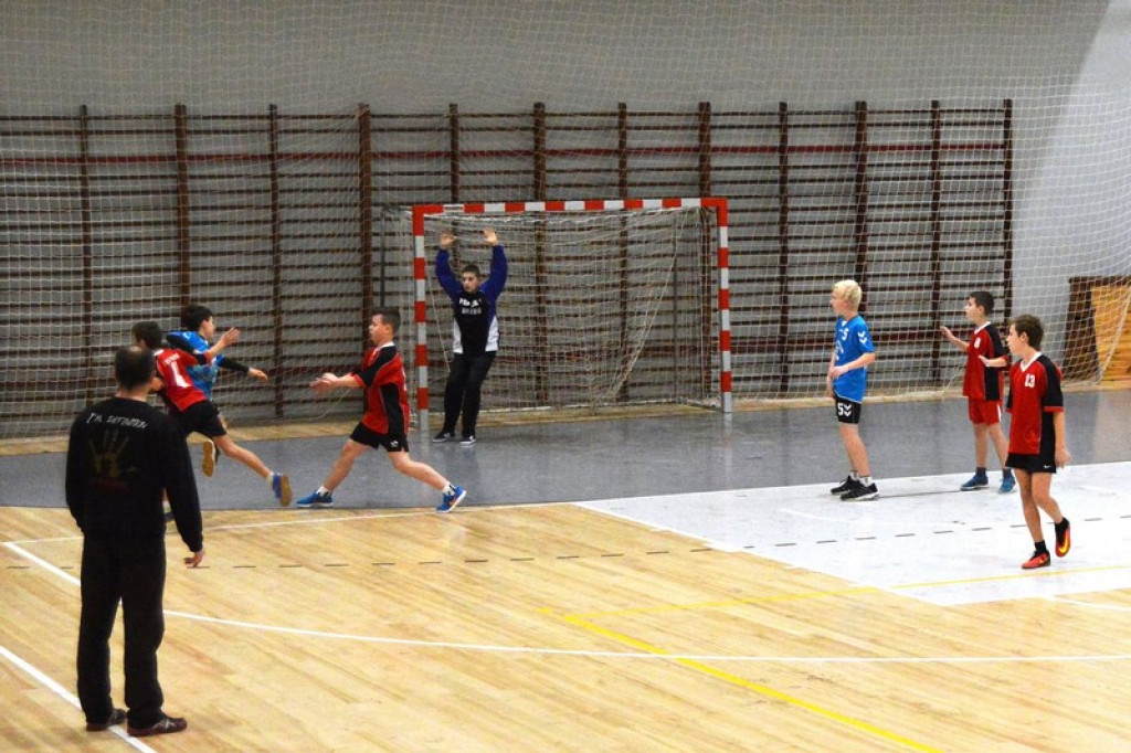 AWANS JEDYNKI I TRÓJKI  DO PÓŁFINAŁU WOJEWÓDZKIEGO