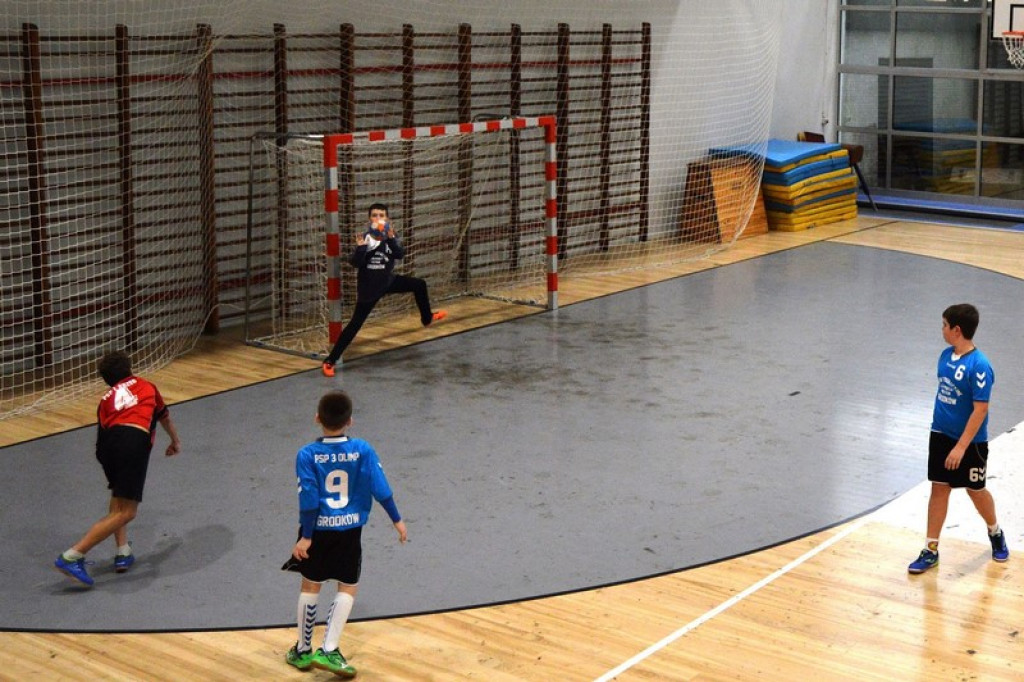 AWANS JEDYNKI I TRÓJKI  DO PÓŁFINAŁU WOJEWÓDZKIEGO