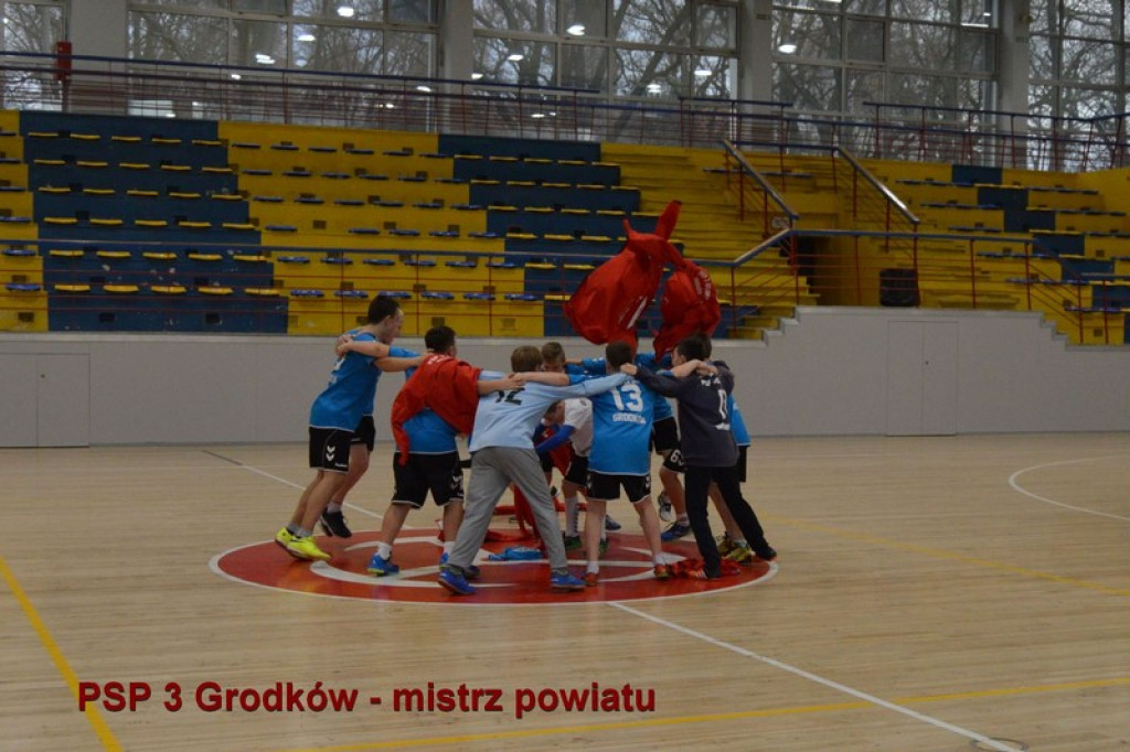 AWANS JEDYNKI I TRÓJKI  DO PÓŁFINAŁU WOJEWÓDZKIEGO