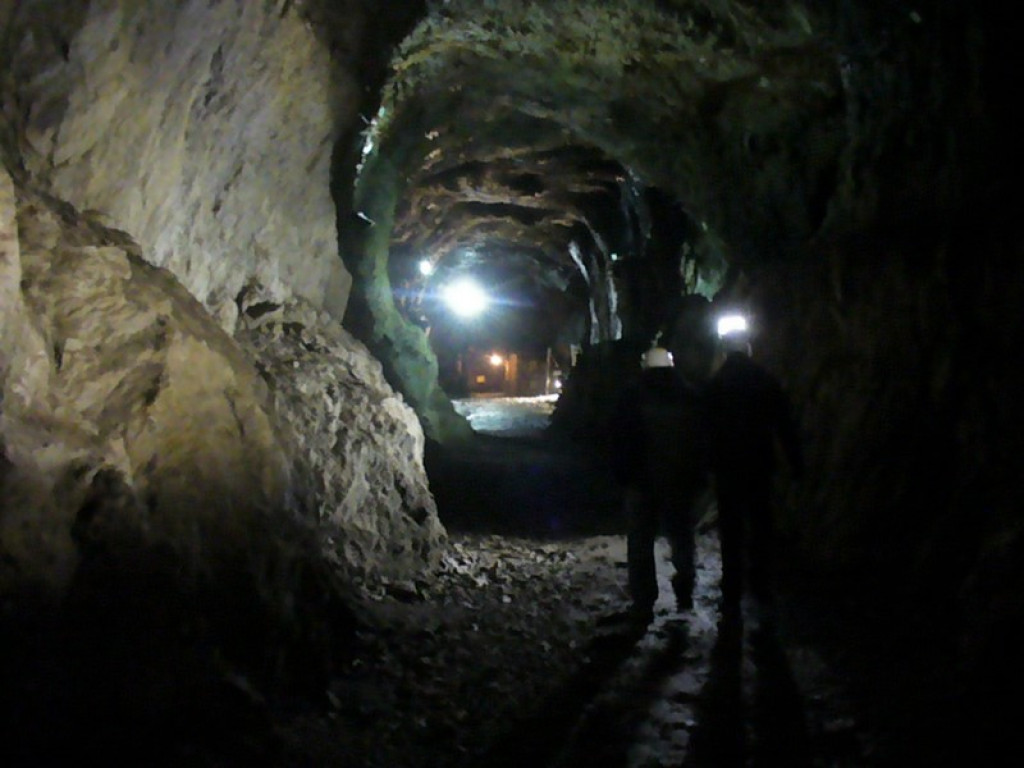 Tajemnice Sudetów część III - Brzeżanie eksplorowali kompleks Riese