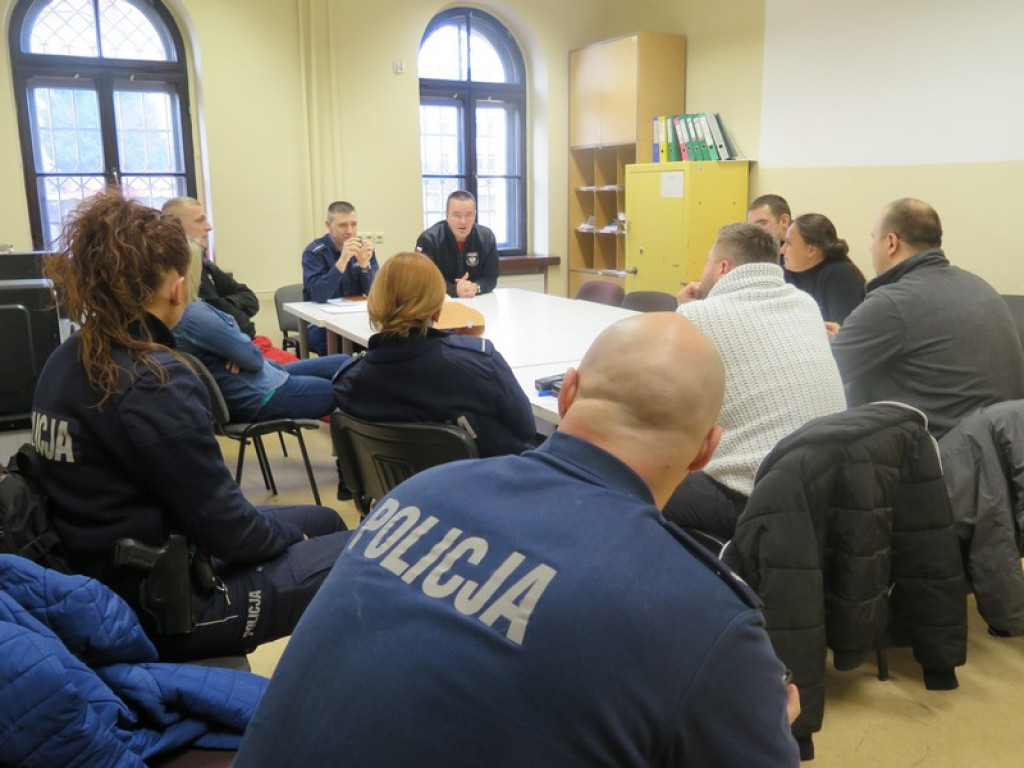 Ratownicy z Lipek szkolili policjantów z zakresu udzielania pierwszej pomocy medycznej