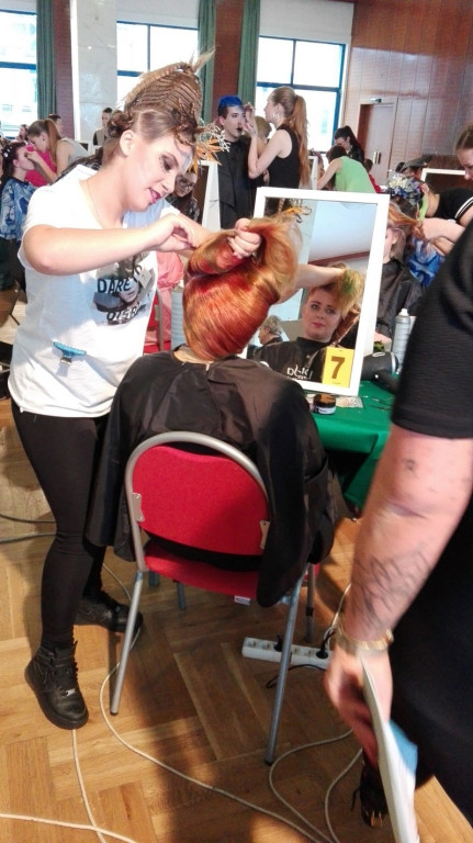 Fryzjerskie zmagania za południową granicą