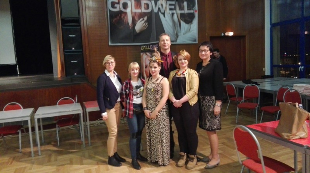 Fryzjerskie zmagania za południową granicą