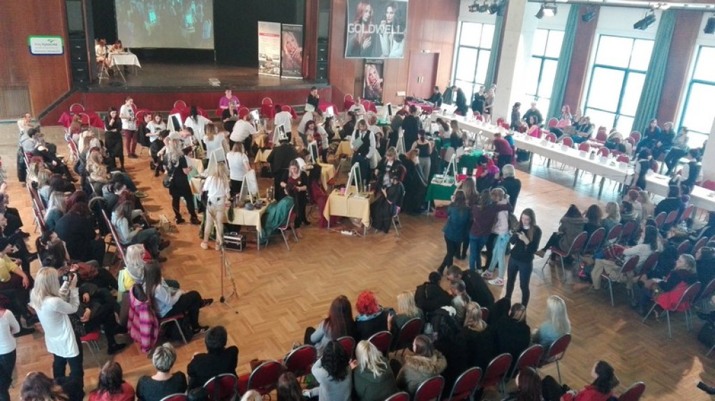 Fryzjerskie zmagania za południową granicą