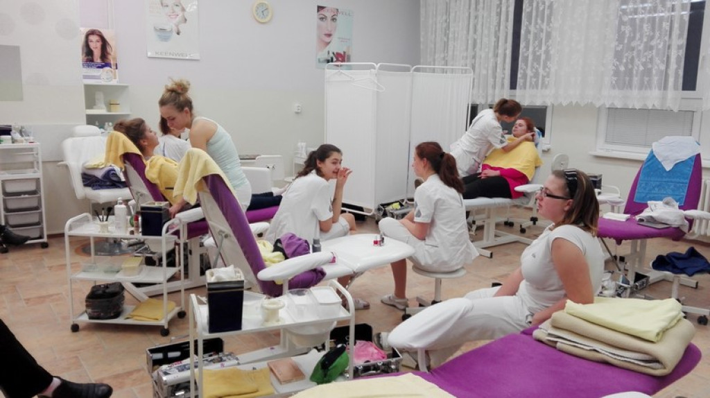 Fryzjerskie zmagania za południową granicą