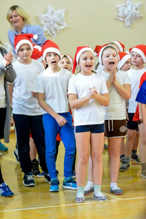 Drugi Integracyjny Mikołajkowy Turniej Gier i Zabaw w SP Gałązczycach