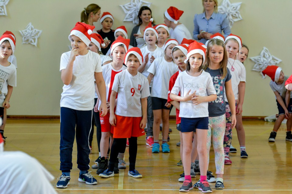 Drugi Integracyjny Mikołajkowy Turniej Gier i Zabaw w SP Gałązczycach
