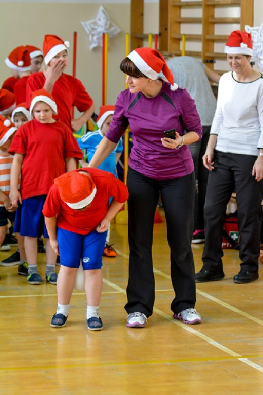 Drugi Integracyjny Mikołajkowy Turniej Gier i Zabaw w SP Gałązczycach