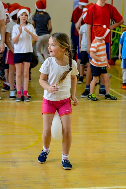 Drugi Integracyjny Mikołajkowy Turniej Gier i Zabaw w SP Gałązczycach