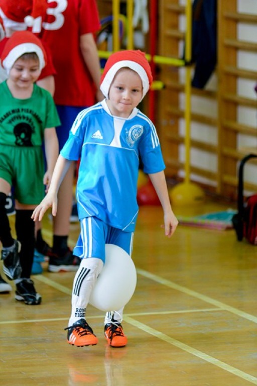 Drugi Integracyjny Mikołajkowy Turniej Gier i Zabaw w SP Gałązczycach