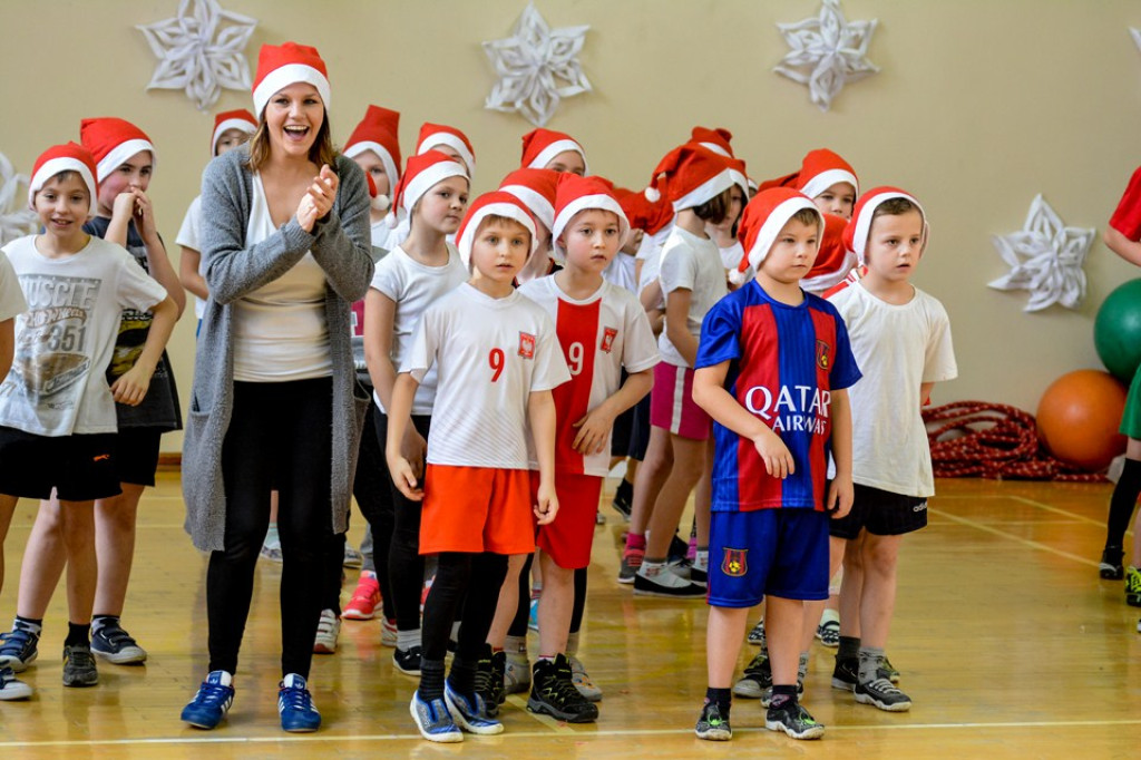 Drugi Integracyjny Mikołajkowy Turniej Gier i Zabaw w SP Gałązczycach
