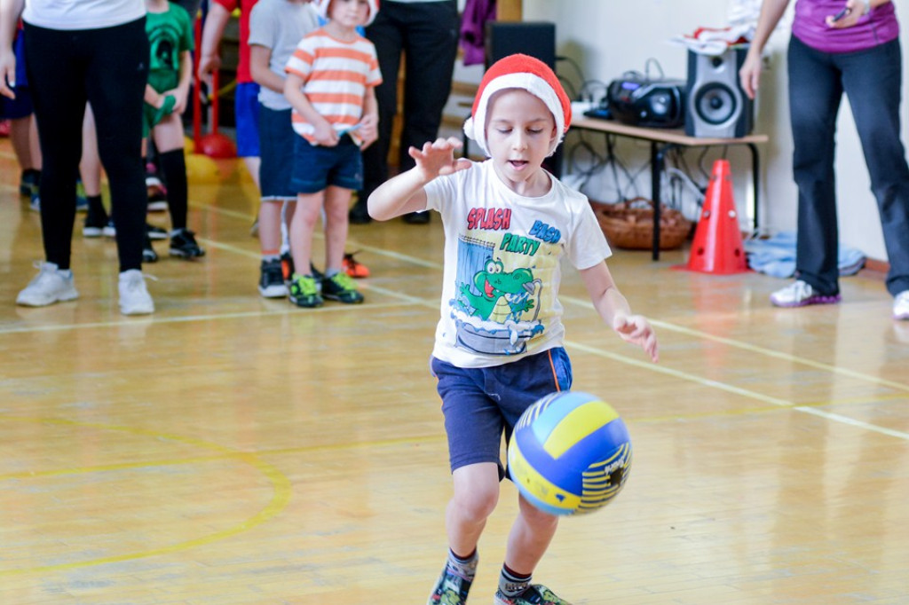 Drugi Integracyjny Mikołajkowy Turniej Gier i Zabaw w SP Gałązczycach