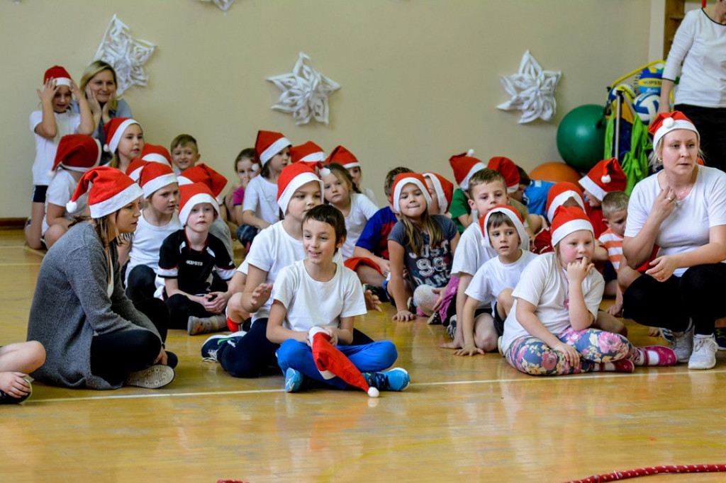 Drugi Integracyjny Mikołajkowy Turniej Gier i Zabaw w SP Gałązczycach