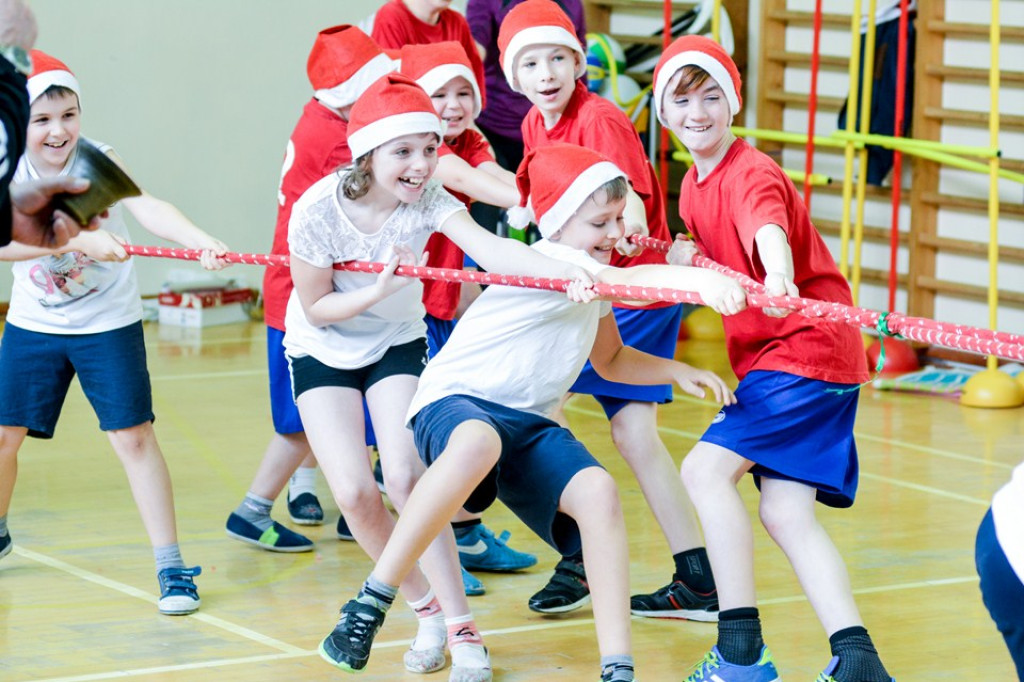 Drugi Integracyjny Mikołajkowy Turniej Gier i Zabaw w SP Gałązczycach