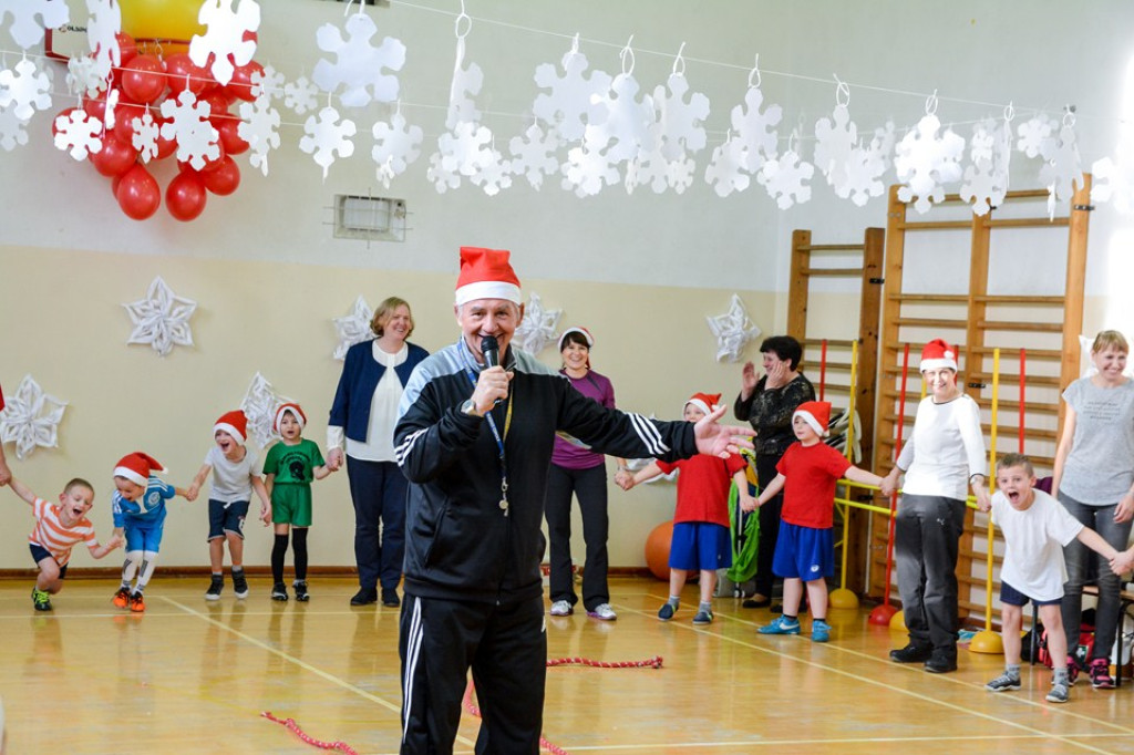 Drugi Integracyjny Mikołajkowy Turniej Gier i Zabaw w SP Gałązczycach
