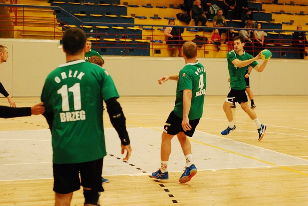 SKS Orlik Brzeg bardzo pewnie wygrywa u siebie ze Świebodzinem