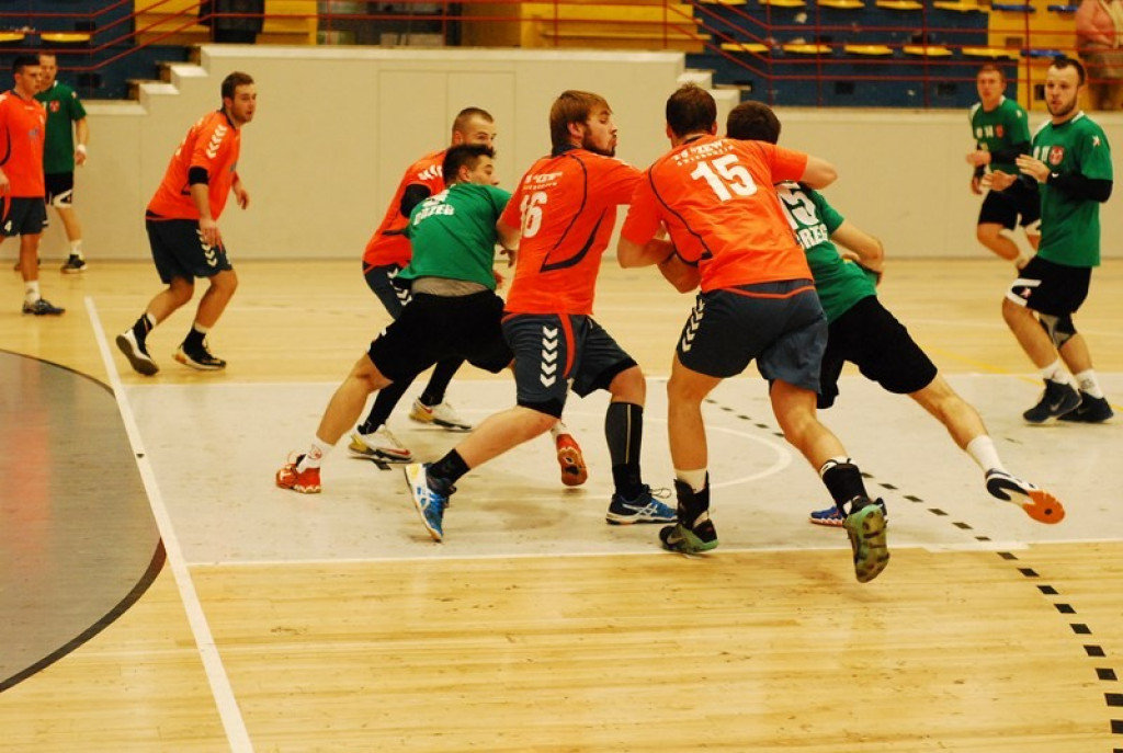 SKS Orlik Brzeg bardzo pewnie wygrywa u siebie ze Świebodzinem