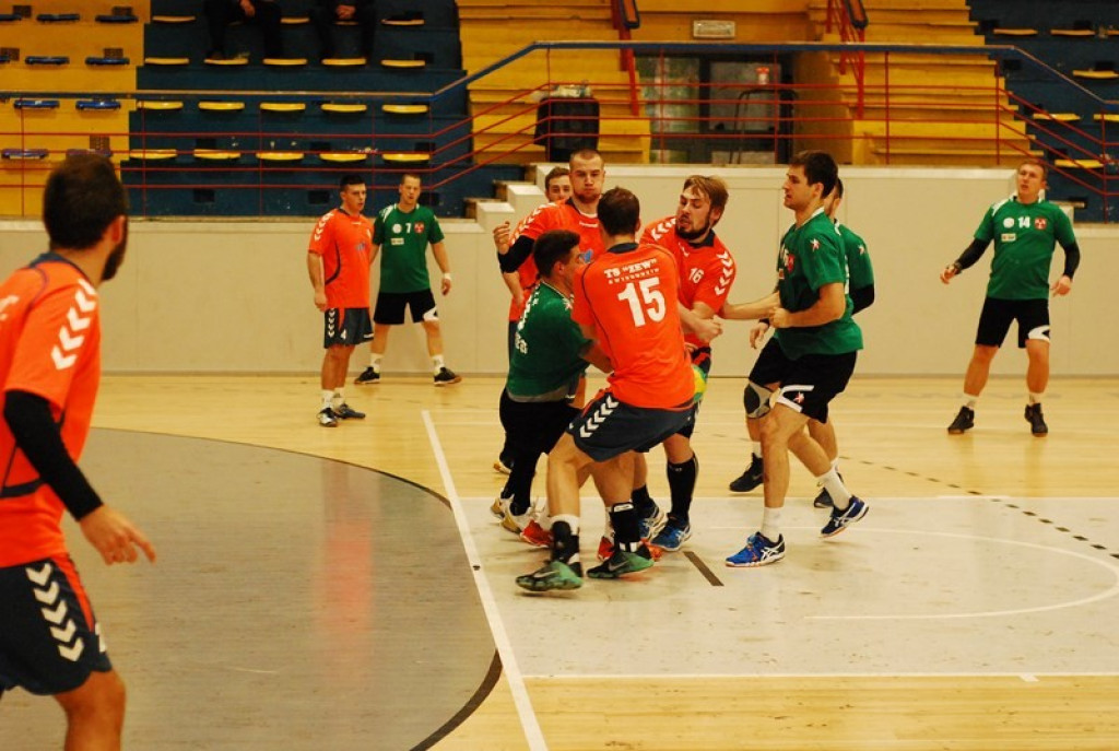 SKS Orlik Brzeg bardzo pewnie wygrywa u siebie ze Świebodzinem