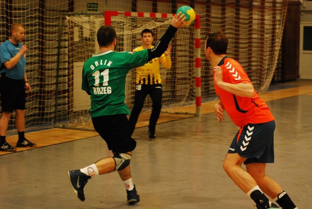 SKS Orlik Brzeg bardzo pewnie wygrywa u siebie ze Świebodzinem