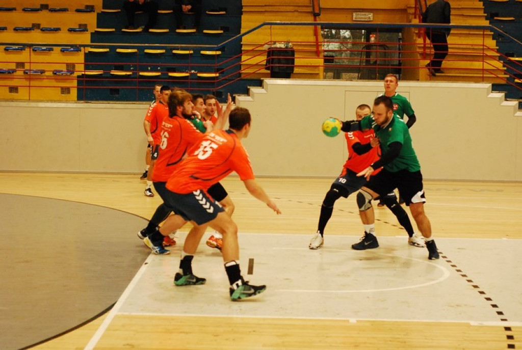 SKS Orlik Brzeg bardzo pewnie wygrywa u siebie ze Świebodzinem