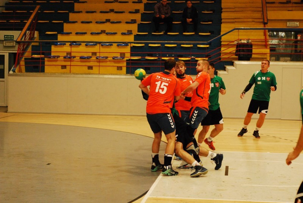 SKS Orlik Brzeg bardzo pewnie wygrywa u siebie ze Świebodzinem