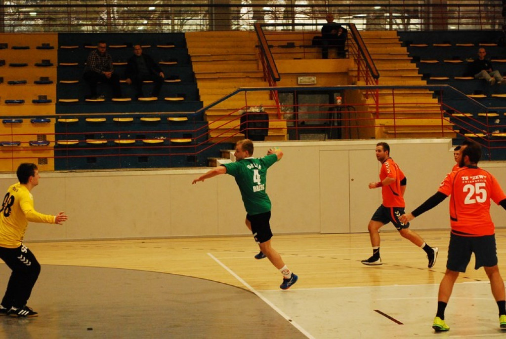 SKS Orlik Brzeg bardzo pewnie wygrywa u siebie ze Świebodzinem