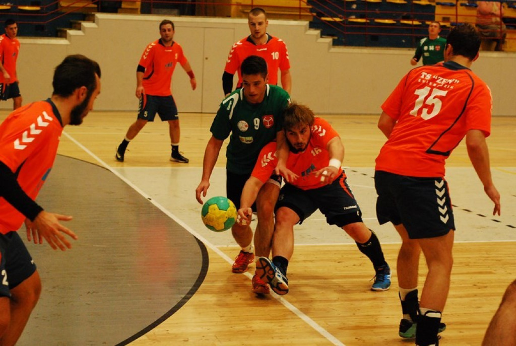 SKS Orlik Brzeg bardzo pewnie wygrywa u siebie ze Świebodzinem