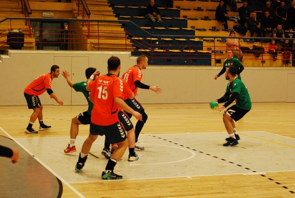 SKS Orlik Brzeg bardzo pewnie wygrywa u siebie ze Świebodzinem