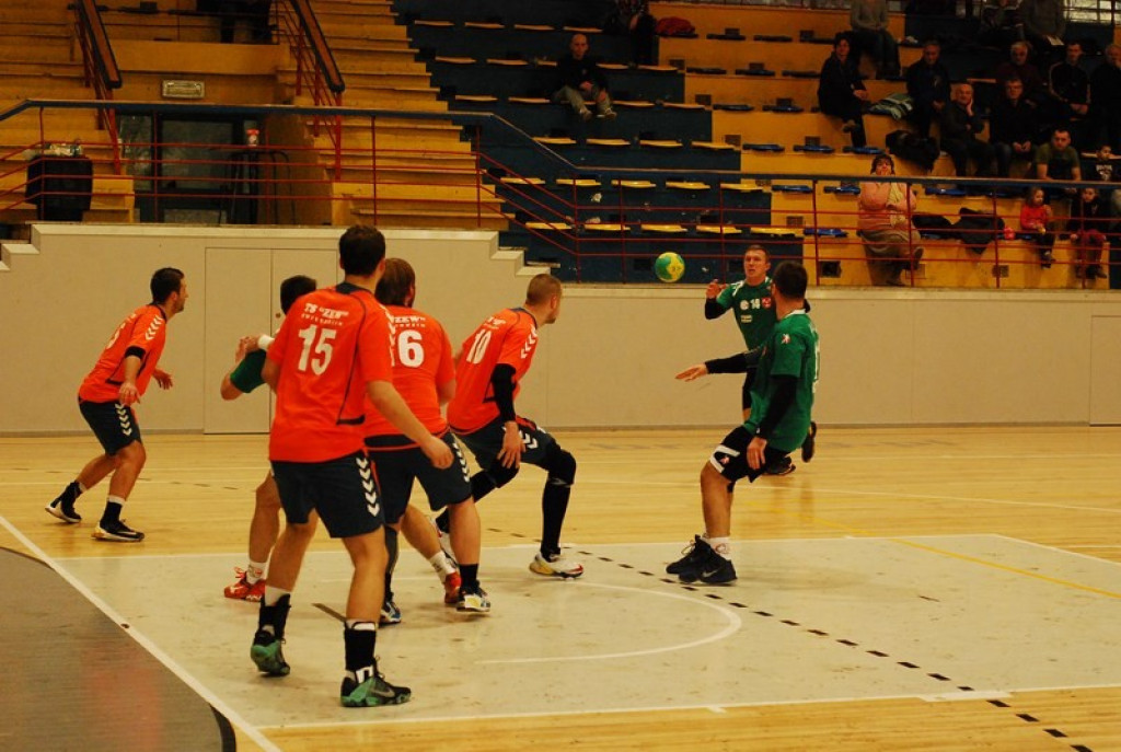 SKS Orlik Brzeg bardzo pewnie wygrywa u siebie ze Świebodzinem