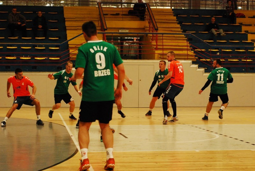 SKS Orlik Brzeg bardzo pewnie wygrywa u siebie ze Świebodzinem