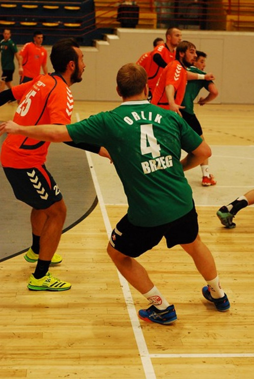 SKS Orlik Brzeg bardzo pewnie wygrywa u siebie ze Świebodzinem