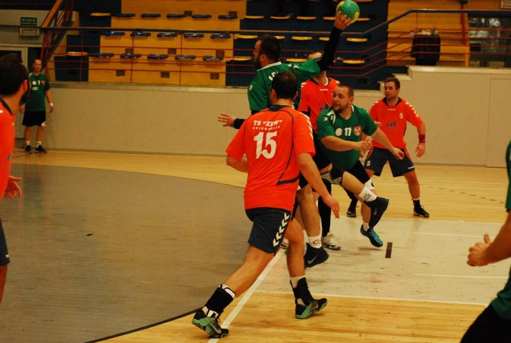 SKS Orlik Brzeg bardzo pewnie wygrywa u siebie ze Świebodzinem