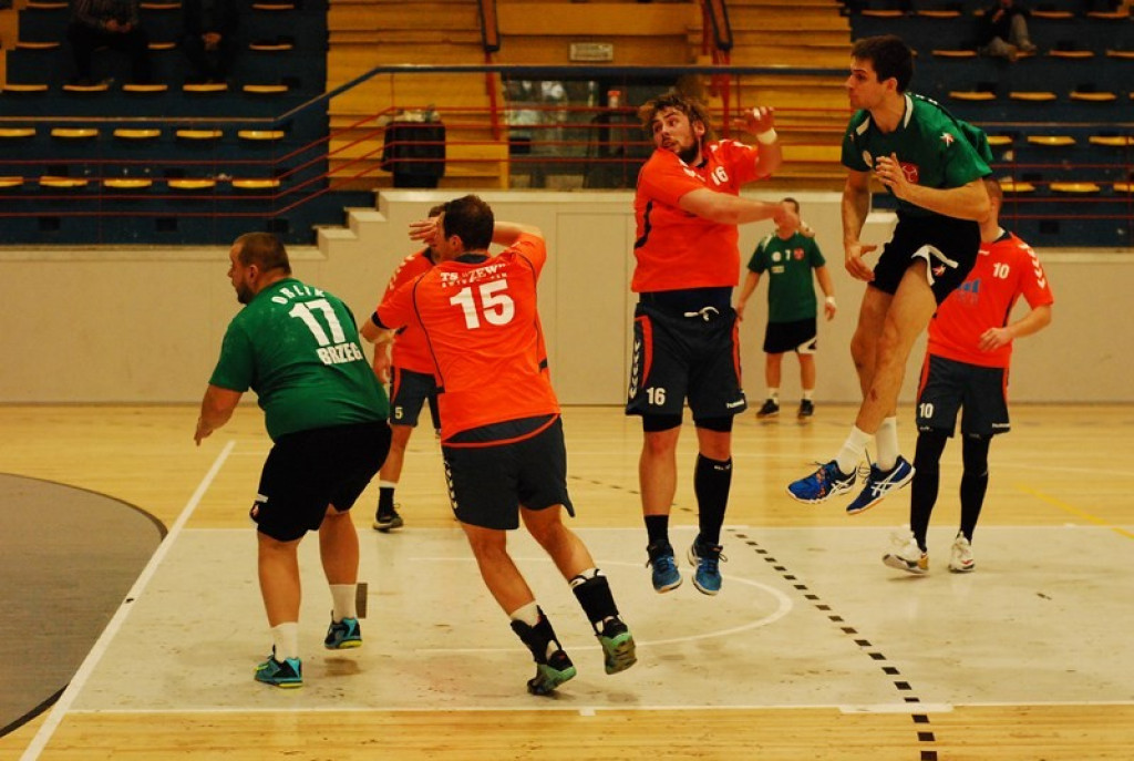 SKS Orlik Brzeg bardzo pewnie wygrywa u siebie ze Świebodzinem