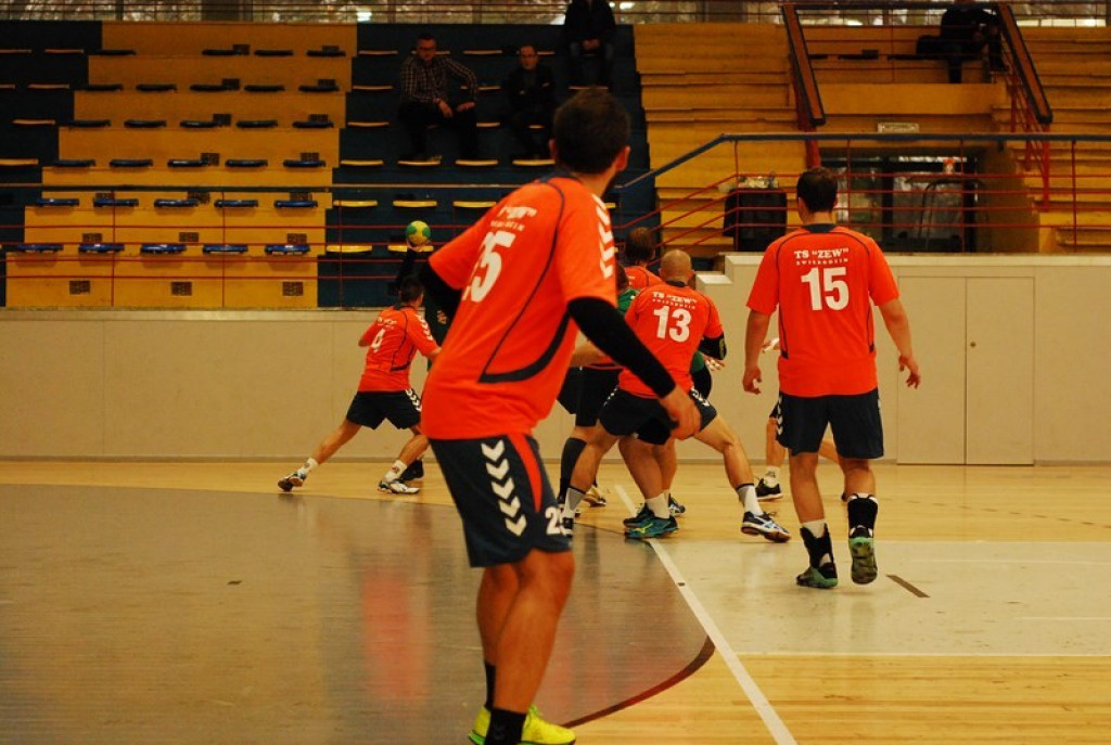 SKS Orlik Brzeg bardzo pewnie wygrywa u siebie ze Świebodzinem