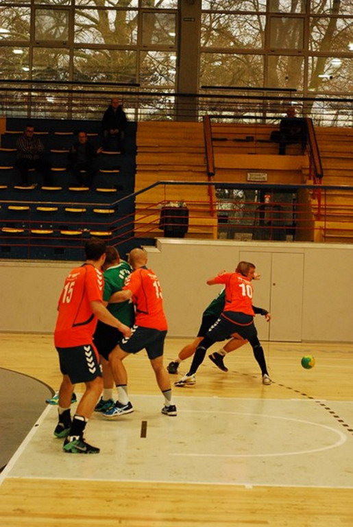 SKS Orlik Brzeg bardzo pewnie wygrywa u siebie ze Świebodzinem